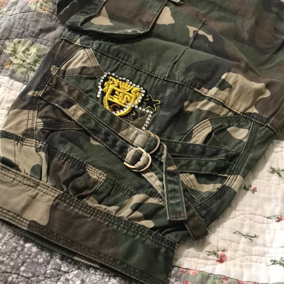 Custom made camouflage surplus Capri - Picture 7 of 10